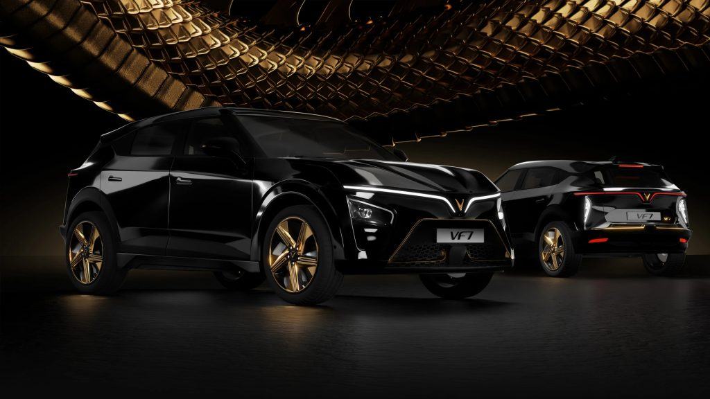 Vinfast VF7 Plus – Trần kính1