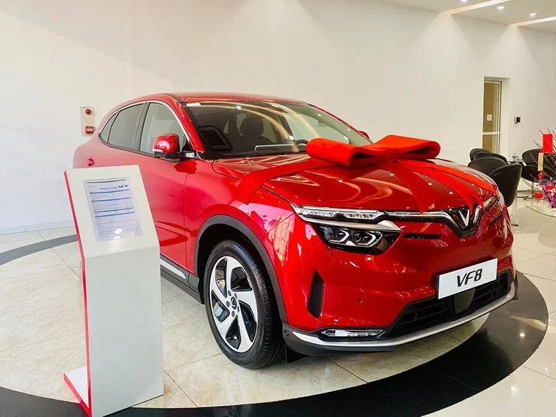 VinFast VF8 Eco8