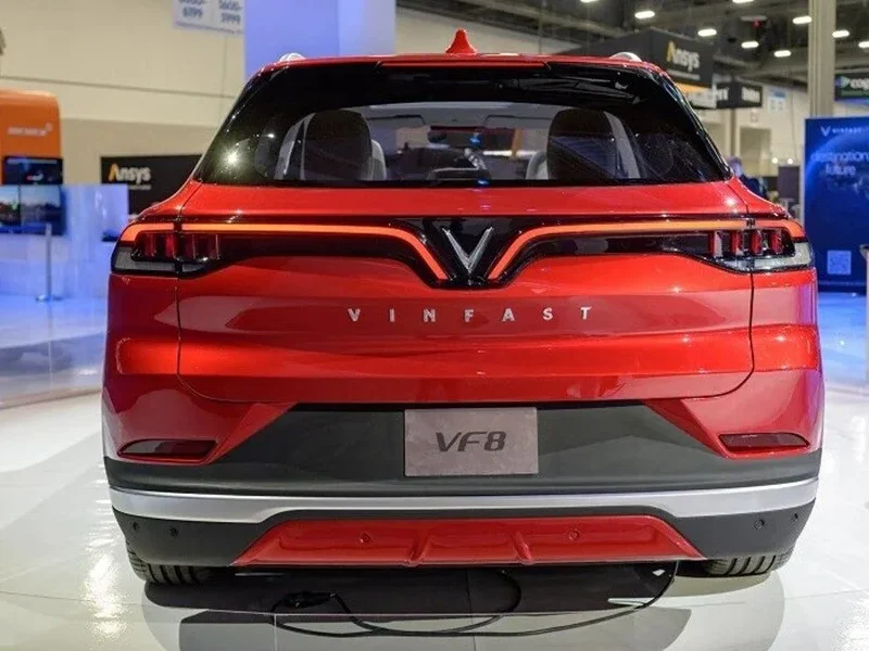 VinFast VF8 Eco13